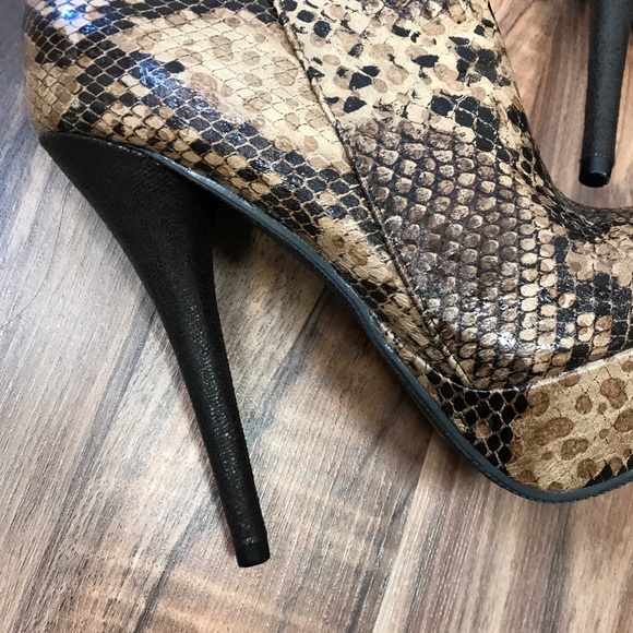 SHOPICANDIES Shoes - ‼️ Brown Python Snake Print Platform Toe Boots